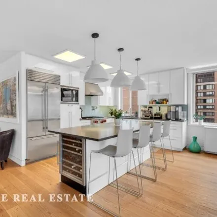 Buy this 6 bed condo on Concord in East 64th Street, New York