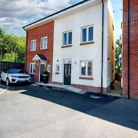 Buy this 3 bed townhouse on Maes yr Haf in Penybanc, SA18 3TR