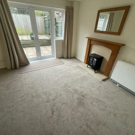 Image 5 - Elm Way, Shepton Mallet, BA4 5JX, United Kingdom - Apartment for rent