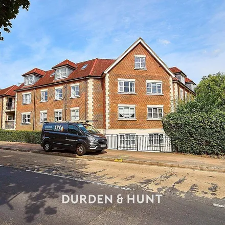 Image 2 - Valley Hill, Loughton, IG10 3AQ, United Kingdom - Apartment for rent