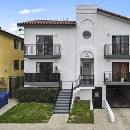 Buy this 2studio townhouse on 582 North Westmoreland Avenue in Los Angeles, CA 90004