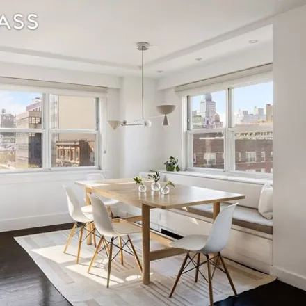 Image 5 - 104 West 13th Street, New York, NY 10011, USA - Apartment for sale