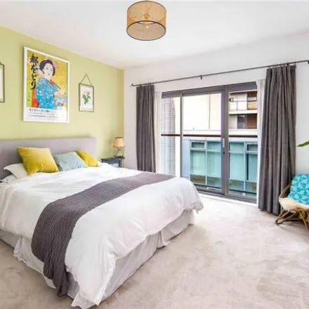 Image 3 - Victoria Wharf, 20 Palmers Road, London, E2 0SX, United Kingdom - Apartment for sale