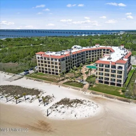 Image 2 - 510 5th Street, Henderson Point, Harrison County, MS 39571, USA - Condo for sale