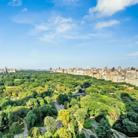 Image 4 - Hampshire House, 150 Central Park South, New York, NY 10019, USA - Apartment for sale