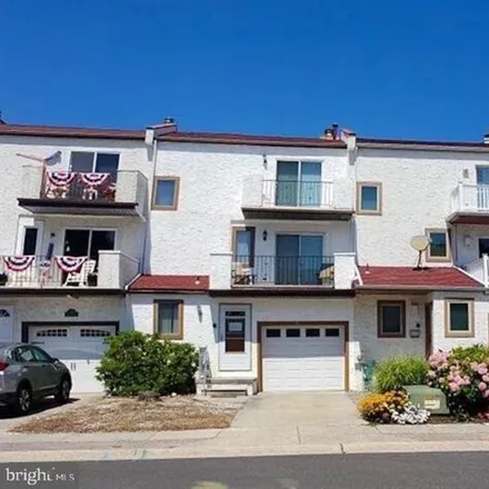 Rent this 3 bed townhouse on 45 Surfside Road in Brigantine, NJ 08203