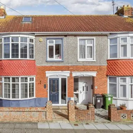 Buy this 3 bed townhouse on Green Lane in Portsmouth, PO3 5EZ