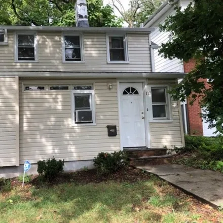 Rent this 3 bed house on Our Lady of Sorrows School in 3rd Street, South Orange