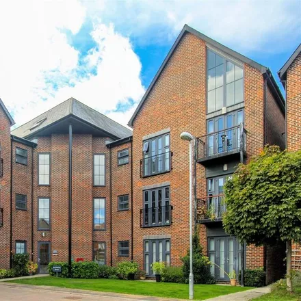 Rent this 2 bed apartment on Gresham Park Road in Old Woking, GU22 9BY