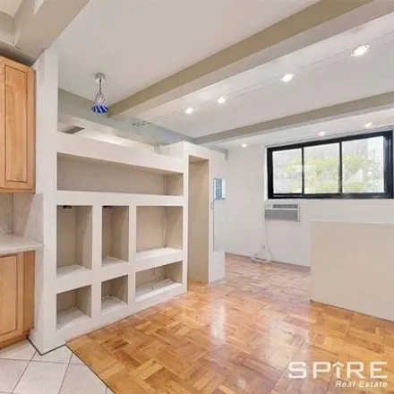 Buy this studio apartment on 229 E 28th St Apt Lh in New York, 10016