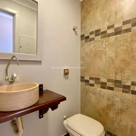 Rent this 3 bed apartment on Rua Minas Gerais in Santa Maria, Uberaba - MG