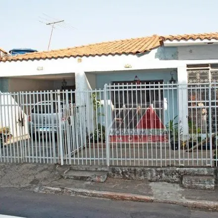 Buy this 5 bed house on Centro Histórico in Rua da Intendência, Santa Luzia - MG