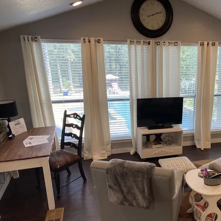 Rent this 1 bed apartment on Colleyville in TX, 76034