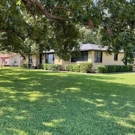 Image 3 - 353 North Reagan Street, West, McLennan County, TX 76691, USA - House for sale