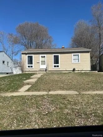 Buy this 3 bed house on 2873 Plainfield Avenue in Flint, MI 48506