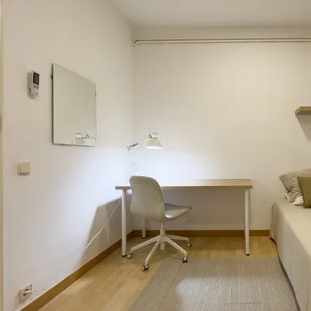 Image 3 - Carrer de Bac de Roda, 89-91, 08005 Barcelona, Spain - Room for rent