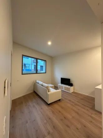 Rent this 1 bed apartment on Rua de Silva Porto in 4200-514 Porto, Portugal
