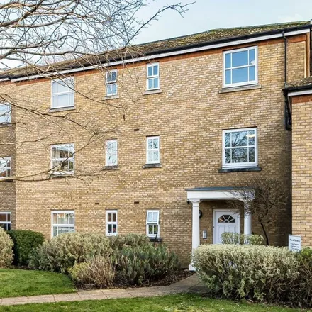 Rent this 2 bed apartment on White Lodge Close in London, TW7 6TH