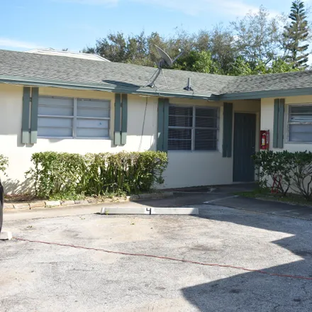 Rent this 2 bed apartment on 207 Southland Drive in Fort Pierce, FL 34982