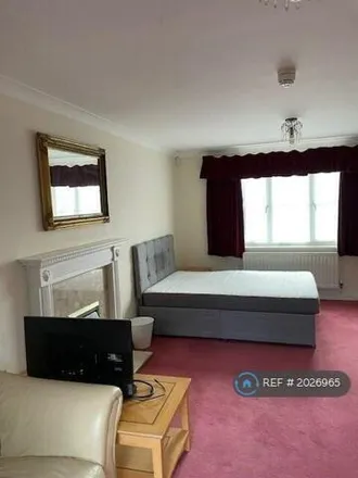 Rent this 1 bed house on 32 Carew Close in Grays, RM16 6RZ