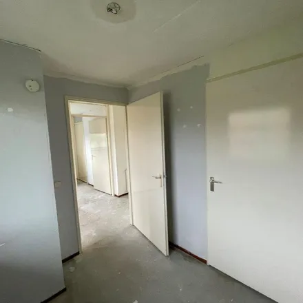 Rent this 2 bed apartment on Bellinistraat 77 in 2901 KA Capelle aan den IJssel, Netherlands