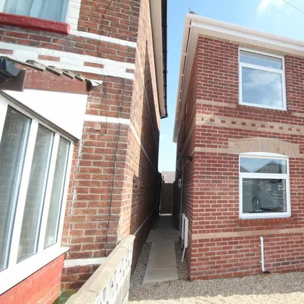Rent this 2 bed duplex on Talbot Rise Club in 264 Columbia Road, Talbot Village