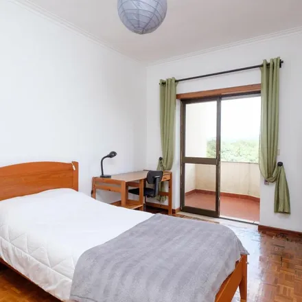 Rent this 11 bed apartment on Rua Guilherme Gomes Fernandes 36 in 3000-209 Coimbra, Portugal