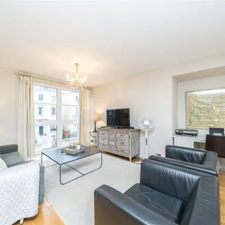 Rent this 2 bed apartment on 1b Chepstow Villas in London, W11 3ED