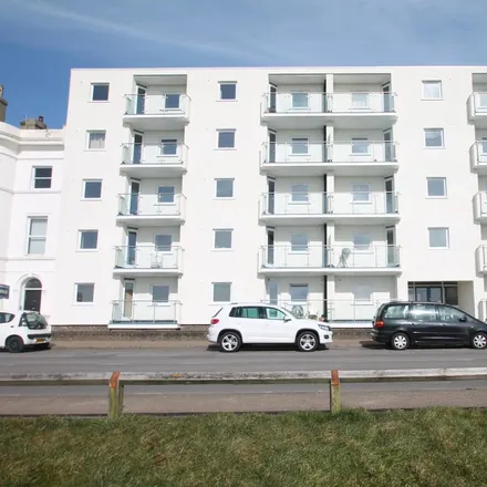 Rent this 2 bed apartment on South Terrace in Littlehampton, BN17 5NX