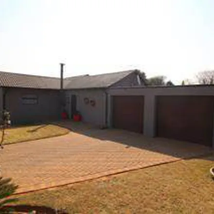 Image 3 - Cadac Crescent, Crystal Park, Gauteng, 1509, South Africa - Apartment for rent