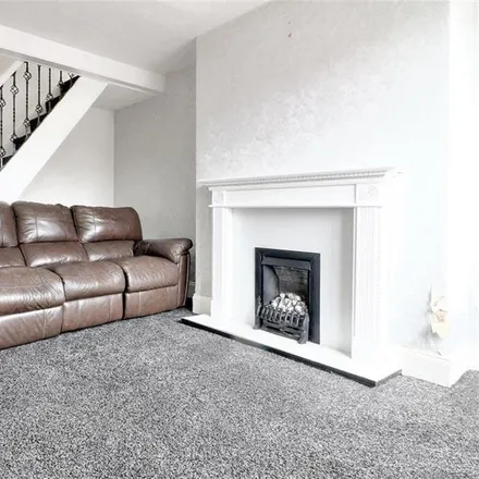 Rent this 2 bed townhouse on Hunt Lane in Doncaster, DN5 9SE