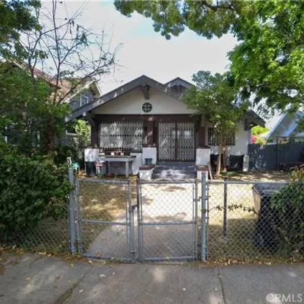 Buy this 6 bed house on 1938 West 29th Street in Los Angeles, CA 90018