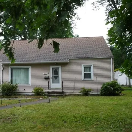 Buy this 4 bed house on 1825 Maplewood Street Northeast in Warren, OH 44483