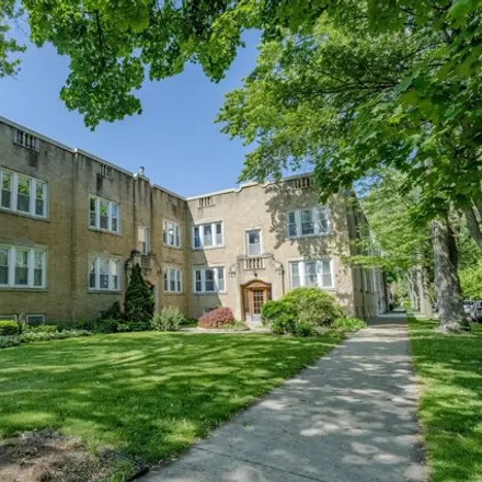 Buy this 2 bed condo on 5654-5660 North Maplewood Avenue in Chicago, IL 60645