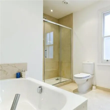 Image 7 - 1 Crowthorne Road, London, W10 6RN, United Kingdom - Townhouse for sale