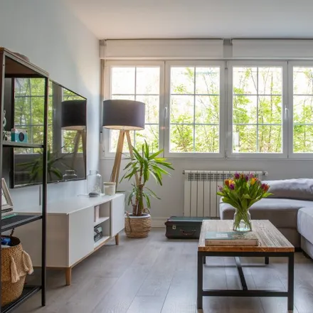 Rent this 2 bed apartment on Avenida de Moratalaz in 43, 28030 Madrid