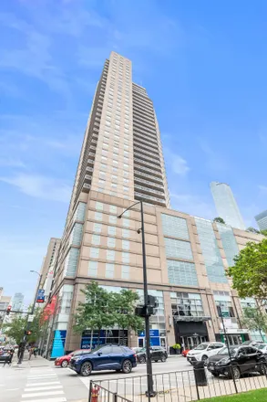 Image 1 - The Residences at Grand Plaza, 545 North Dearborn Street, Chicago, IL 60654, USA - House for sale