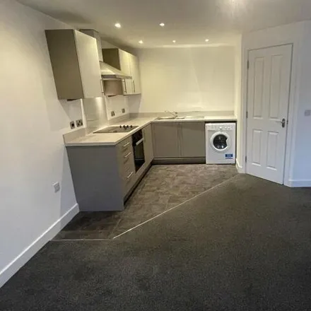 Image 3 - Parklands Manor, Tuke Grove, Newton Hill, WF1 4DJ, United Kingdom - Room for rent