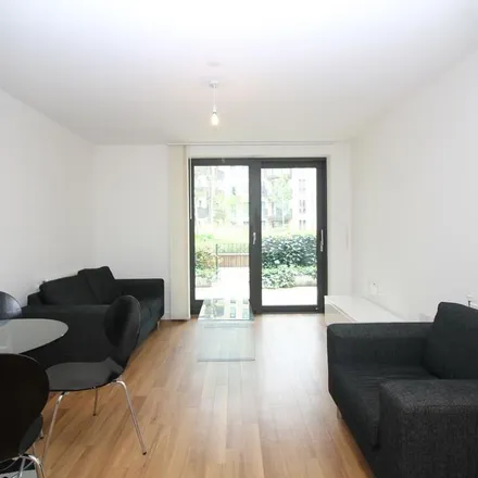 Image 4 - Kingfisher Heights, North Periphery, London, E16 2HP, United Kingdom - Apartment for rent