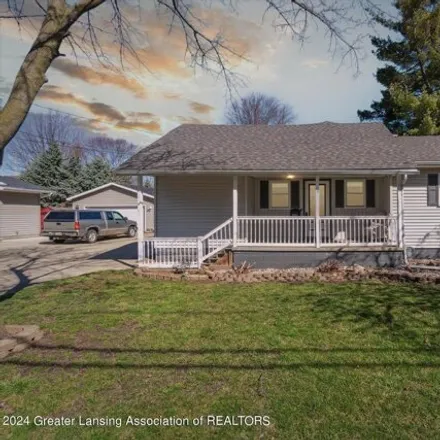 Buy this 3 bed house on 538 West Walker Street in St. Johns, MI 48879