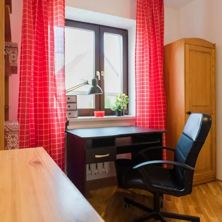 Rent this 4 bed room on Staszowska 2 in 02-638 Warsaw, Poland