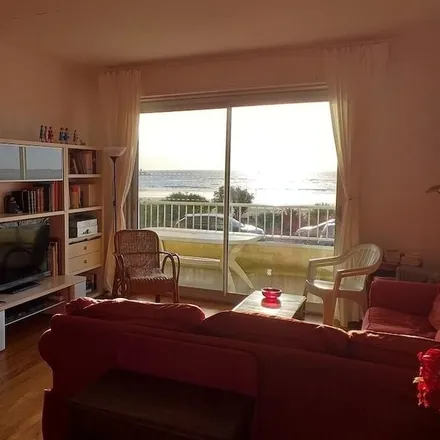 Rent this 3 bed apartment on Pornichet in Place Aristide Briand, 44380 Pornichet