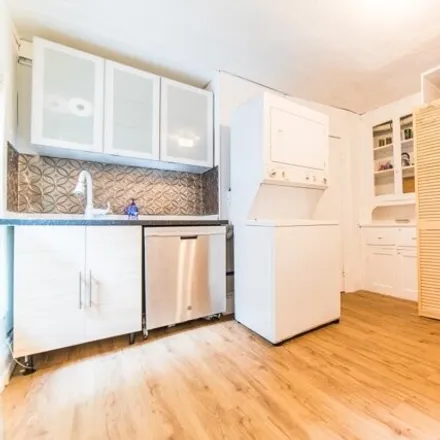 Image 6 - Ahri's Kitchen, 227 7th Street, Jersey City, NJ 07302, USA - House for sale