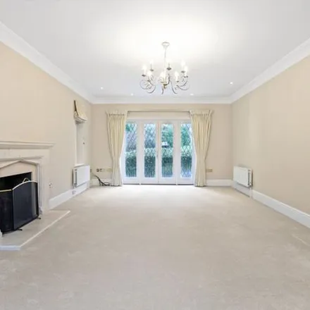 Image 1 - Pachesham Park, Mole Valley, KT22 0DJ, United Kingdom - Apartment for rent