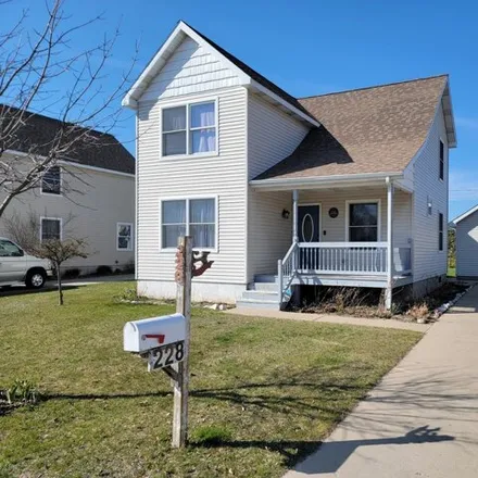 Buy this 3 bed house on 232 Grove Street in Manistee, MI 49660