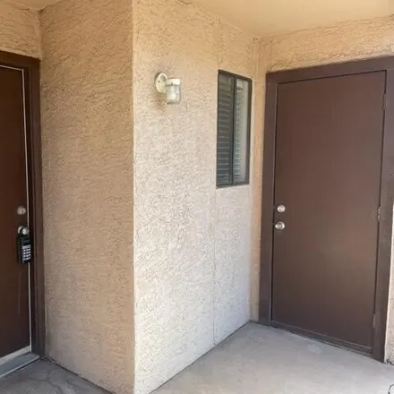 Rent this 2 bed apartment on The New School for the Arts and Academics in East Lemon Street, Tempe