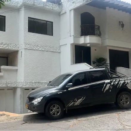 Rent this 9 bed house on Calle 22 Norte in Comuna 2, 760046 Cali