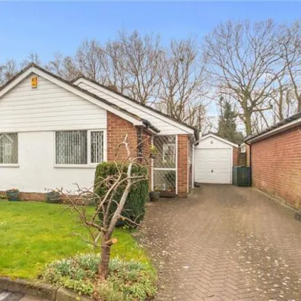 Image 1 - Barfield Crescent, Harewood, LS17 8RT, United Kingdom - House for sale