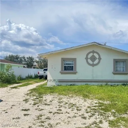 Image 1 - 1729 Maple Drive, Pine Manor, Lee County, FL 33907, USA - House for sale