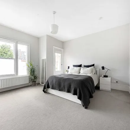 Rent this 5 bed apartment on Bowerdean Street in London, SW6 3TT